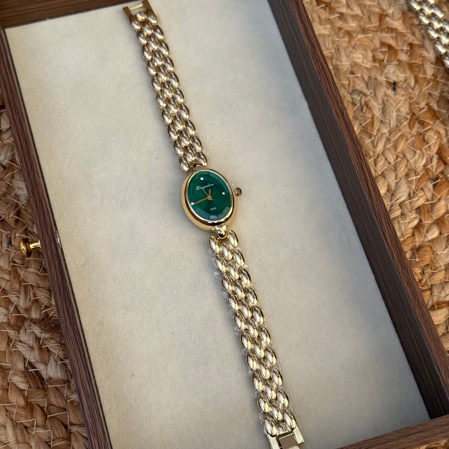 Jade Carat Watch (Random Color Box Included)