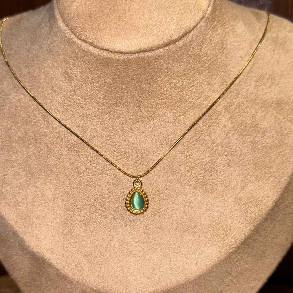 Vixen Green Pendant Necklace