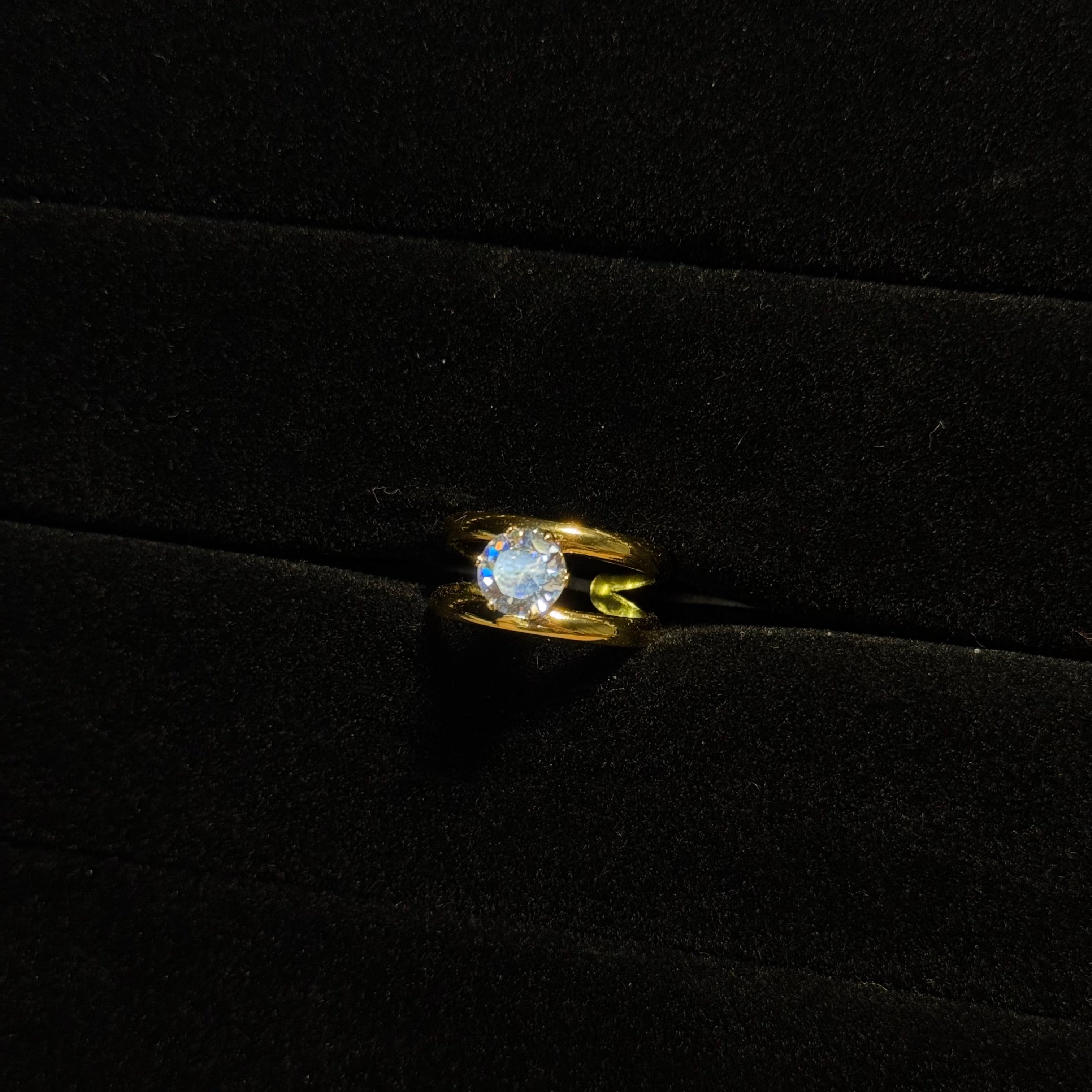 Classic Solitaire Ring HOUSE OF LAILA