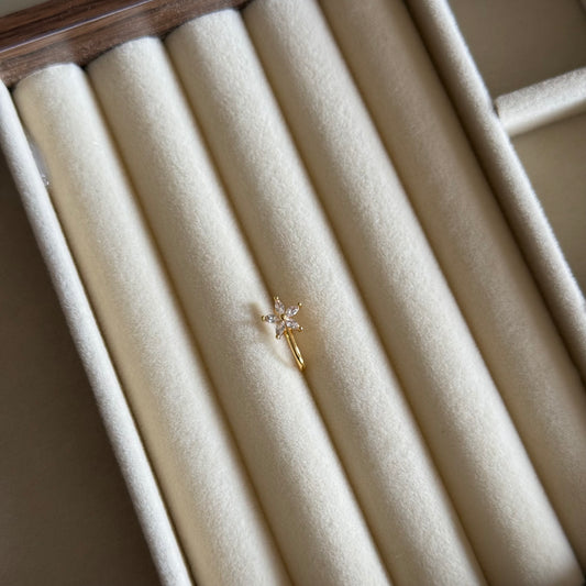 Blossom Radiant Clip-On Nose Pin