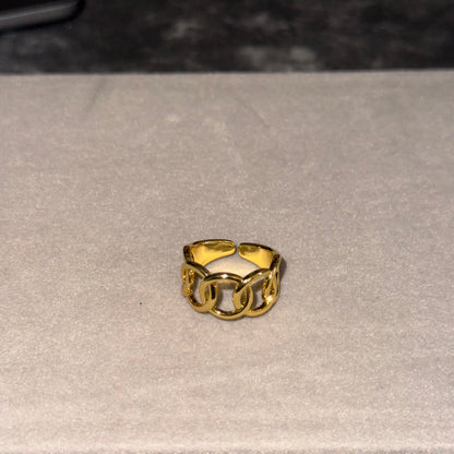 Linked Circles Ring