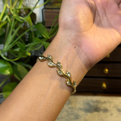 Clear April Vine Bangle (Thin Wrist)