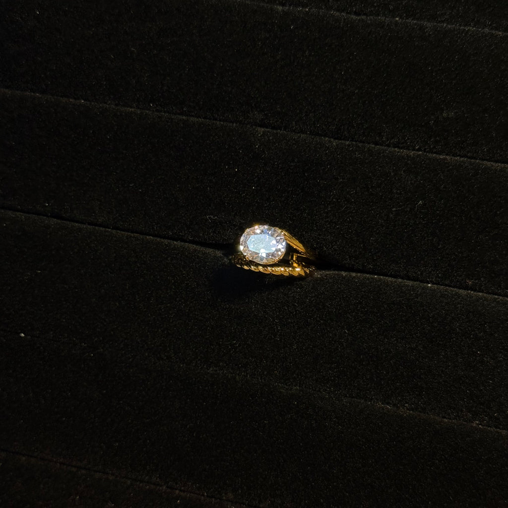 Oval Solitaire Ring HOUSE OF LAILA