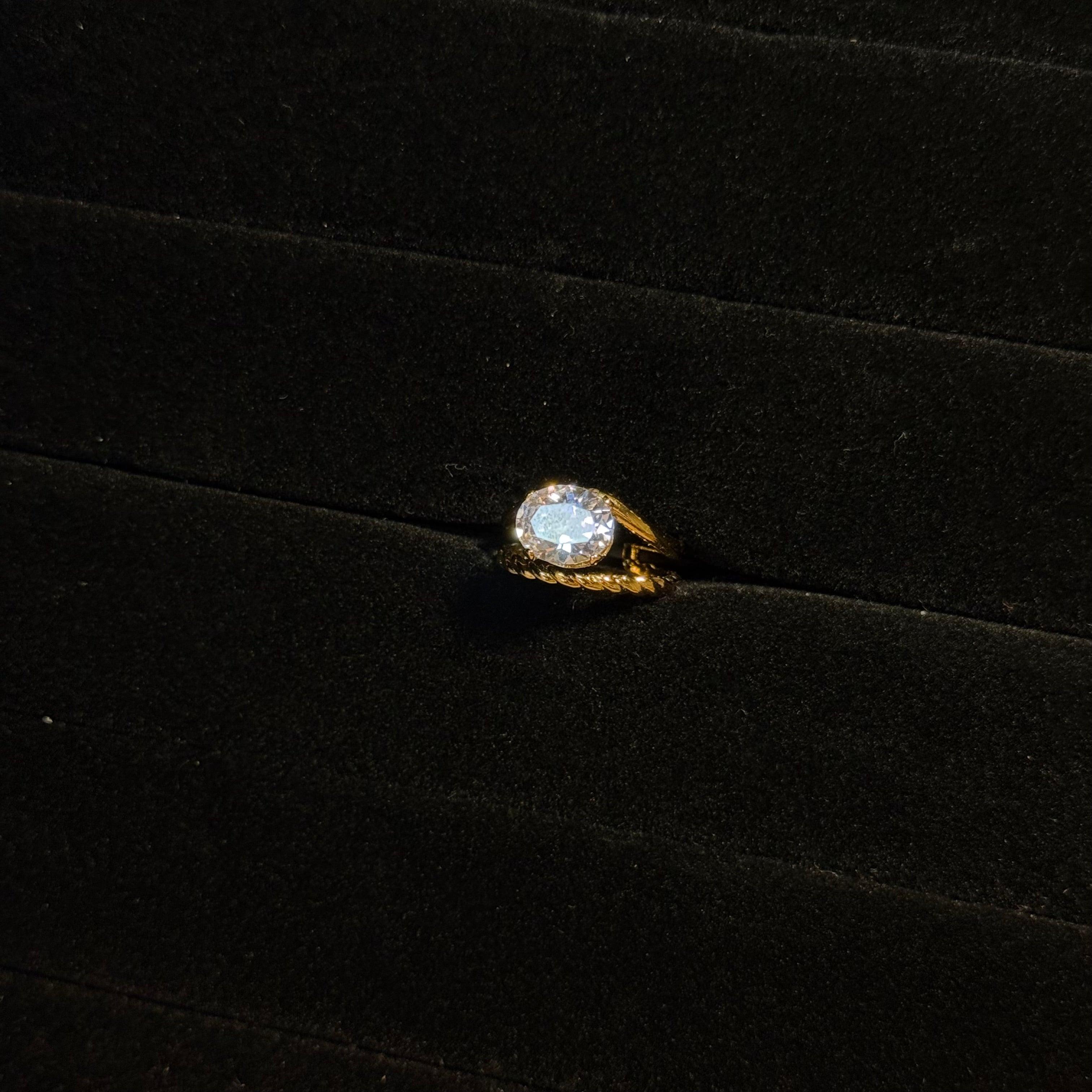 Oval Solitaire Ring HOUSE OF LAILA