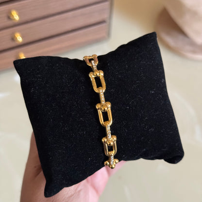 Solis Horseshoe Bangle