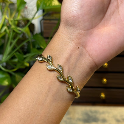 Clear April Vine Bangle (Thin Wrist)
