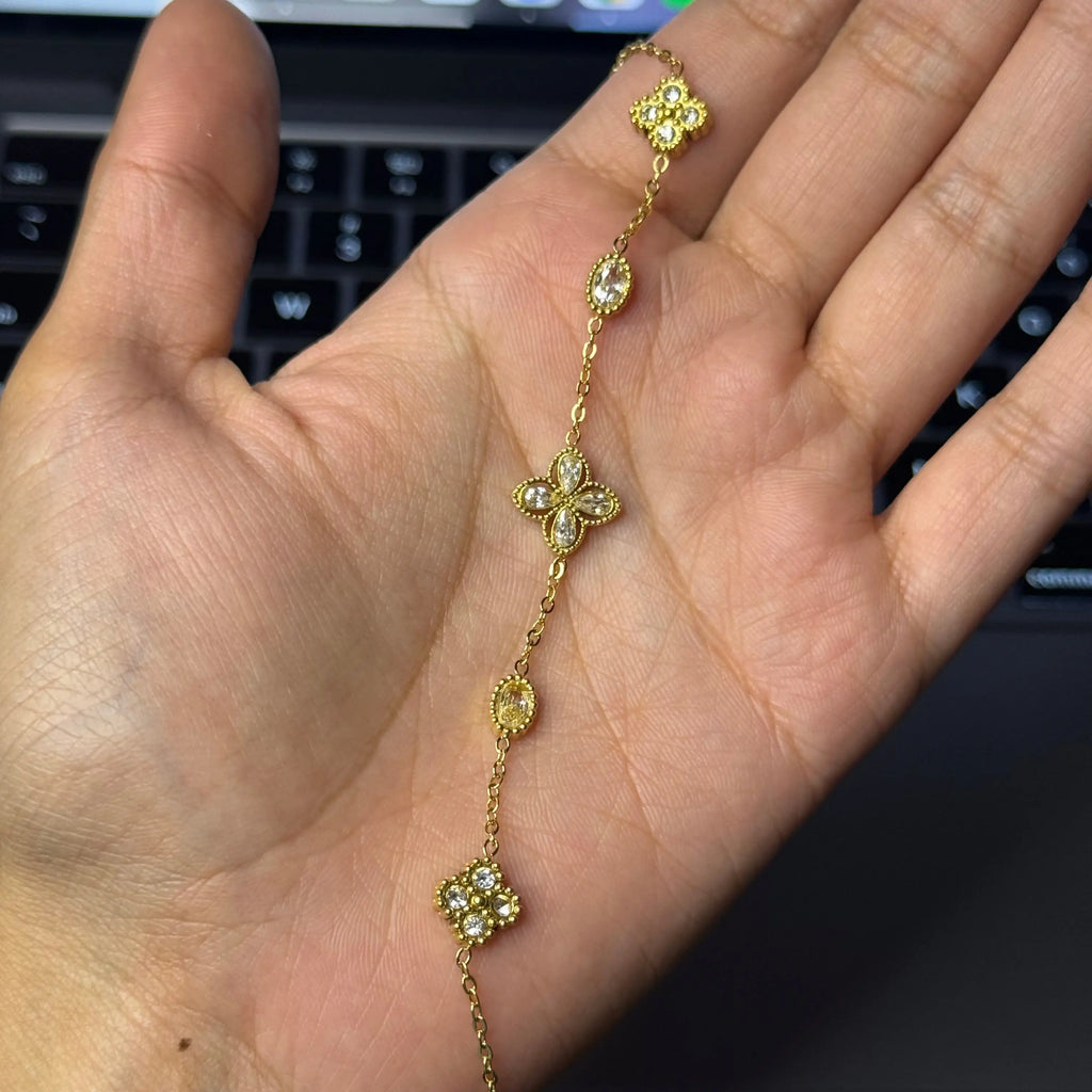 Renée Studded Chain Bracelet HOUSE OF LAILA