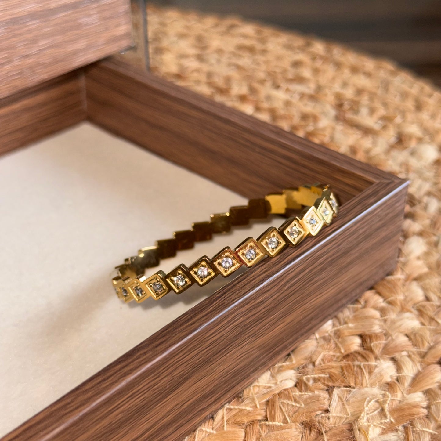 Mosaic Tilt Bangle (Thin Wrist)