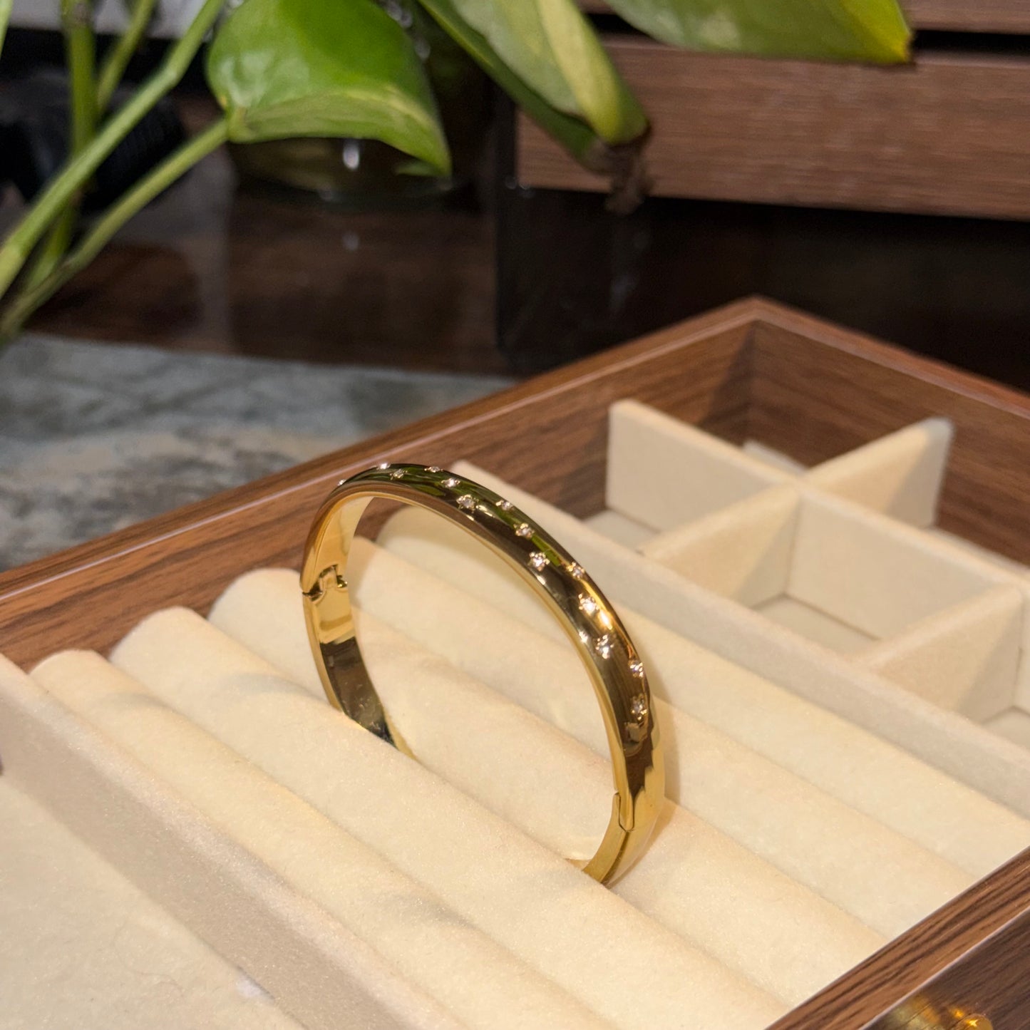 Charlotte Dainty-Studded Bangle (Thin Wrist)