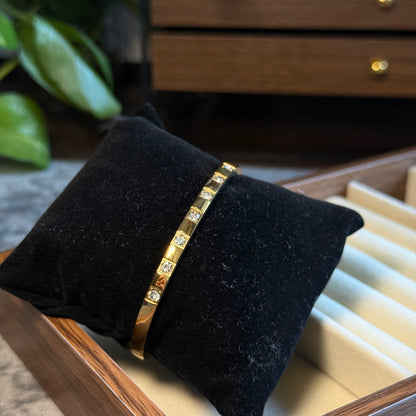 Sansa Station Bangle