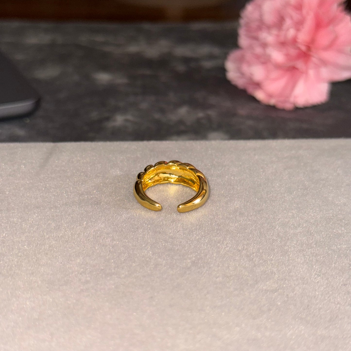 Croissant Chunky Ring