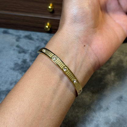 Hexa Sparkle Bangle (Thin Wrist)