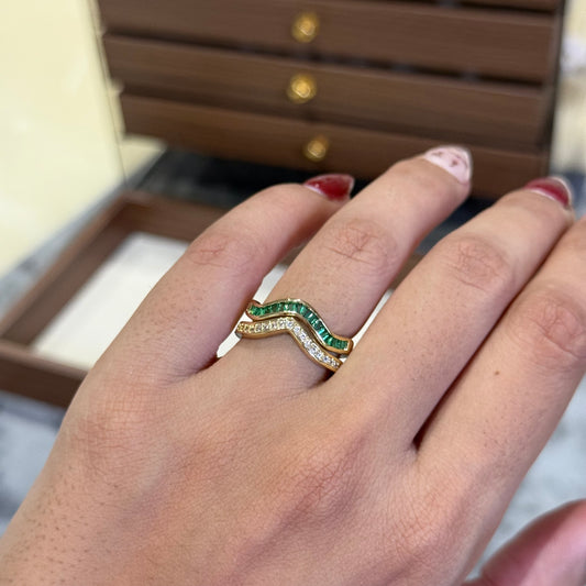 Emerald Ripple Wave Ring