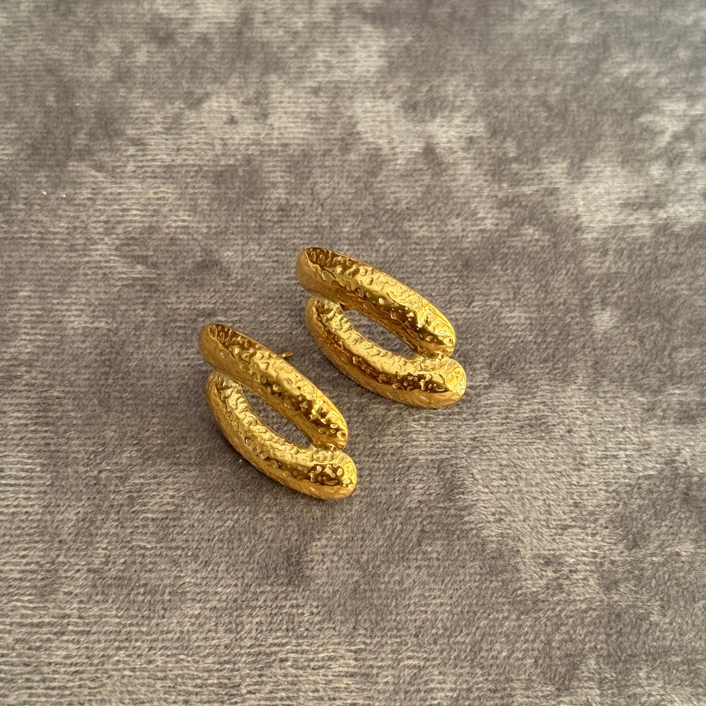 Twin Echo Studs