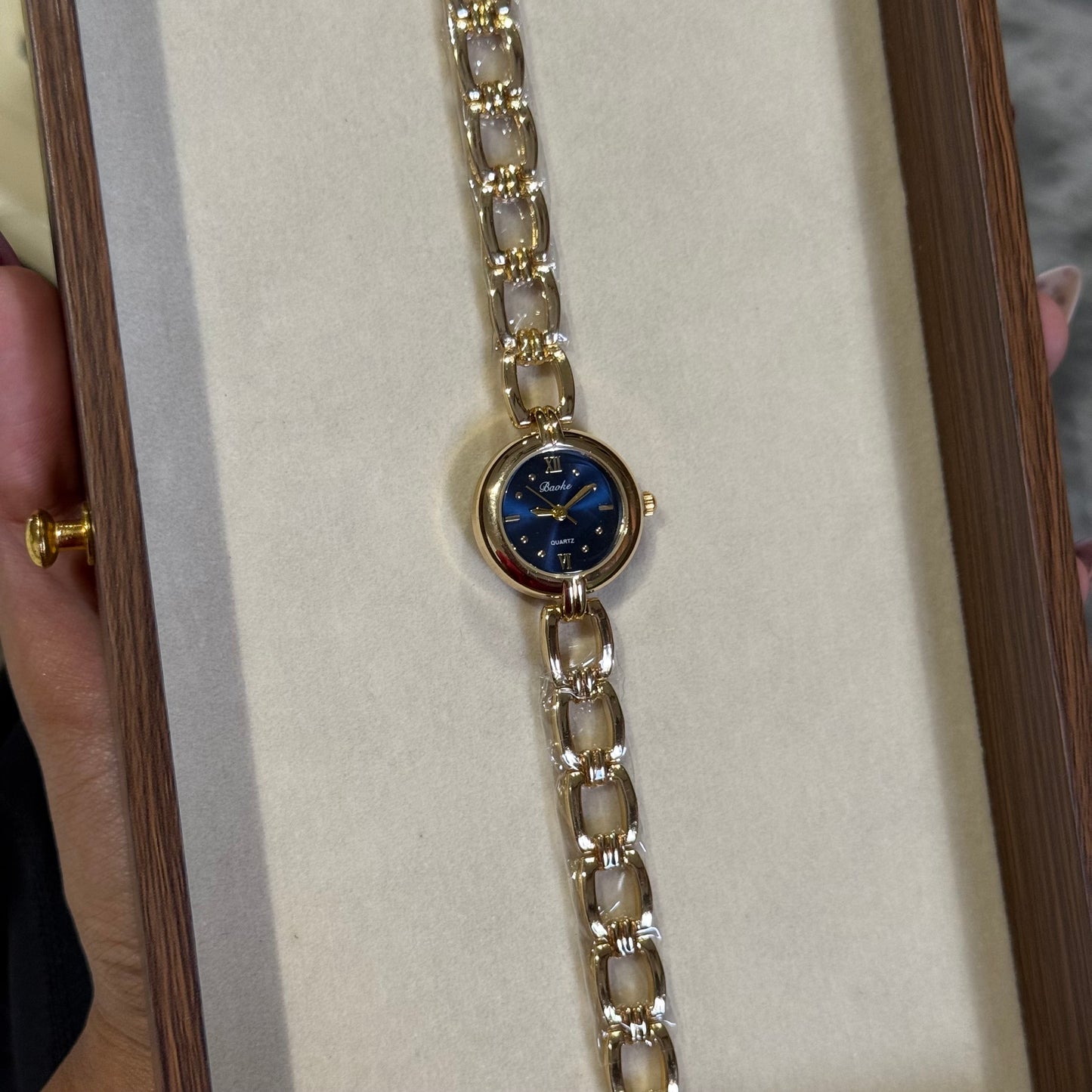 Azure Horizon Watch (Random Color Box Included)