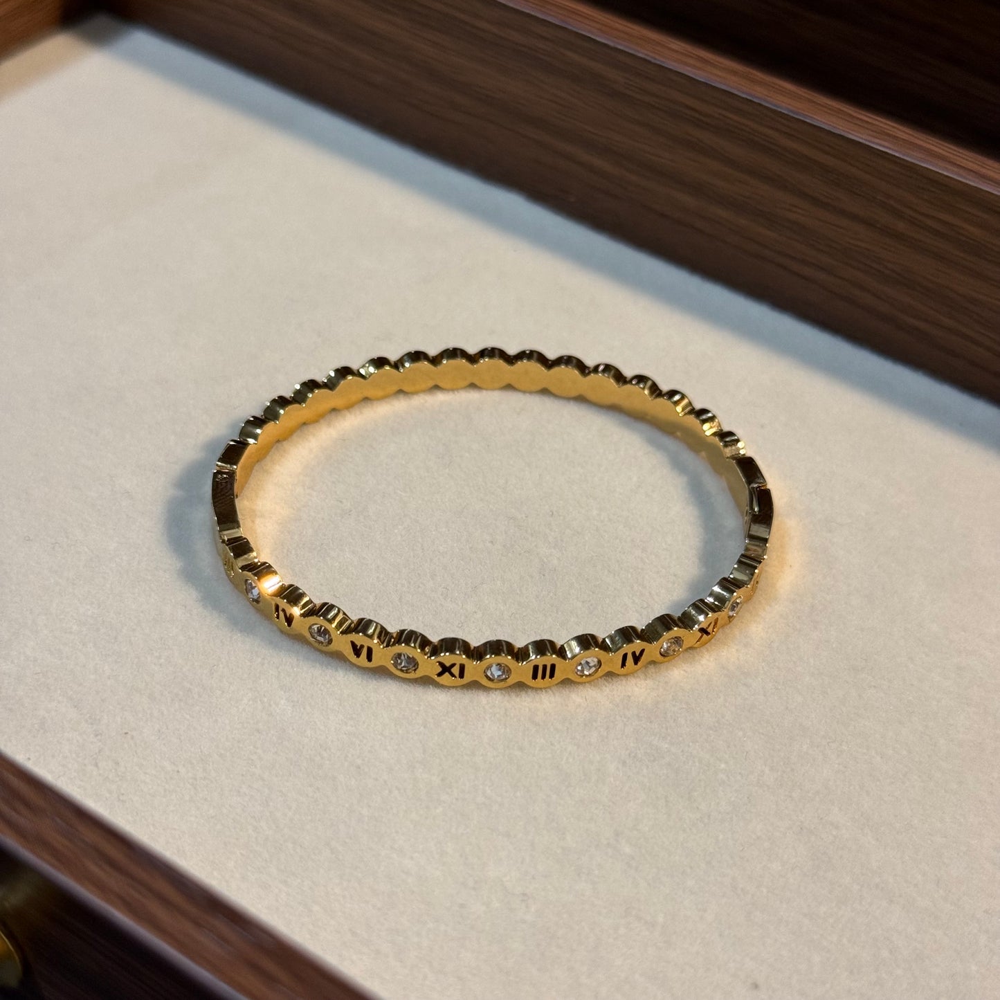 Roman Era Bangle (Thin Wrist)