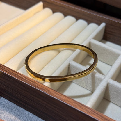 Minimalist Daily Bangle (Thin Wrist)