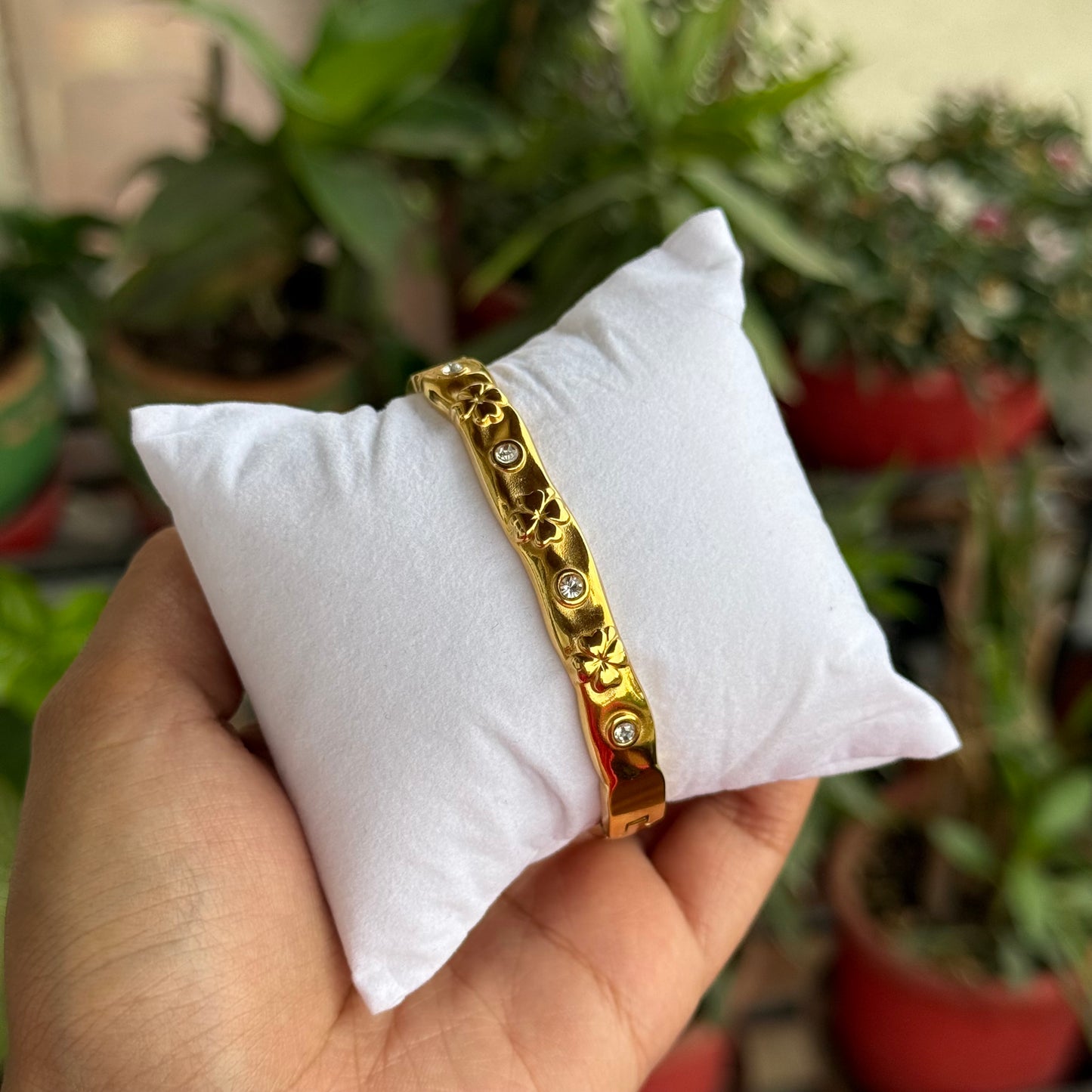 Fortunate Clover Bangle