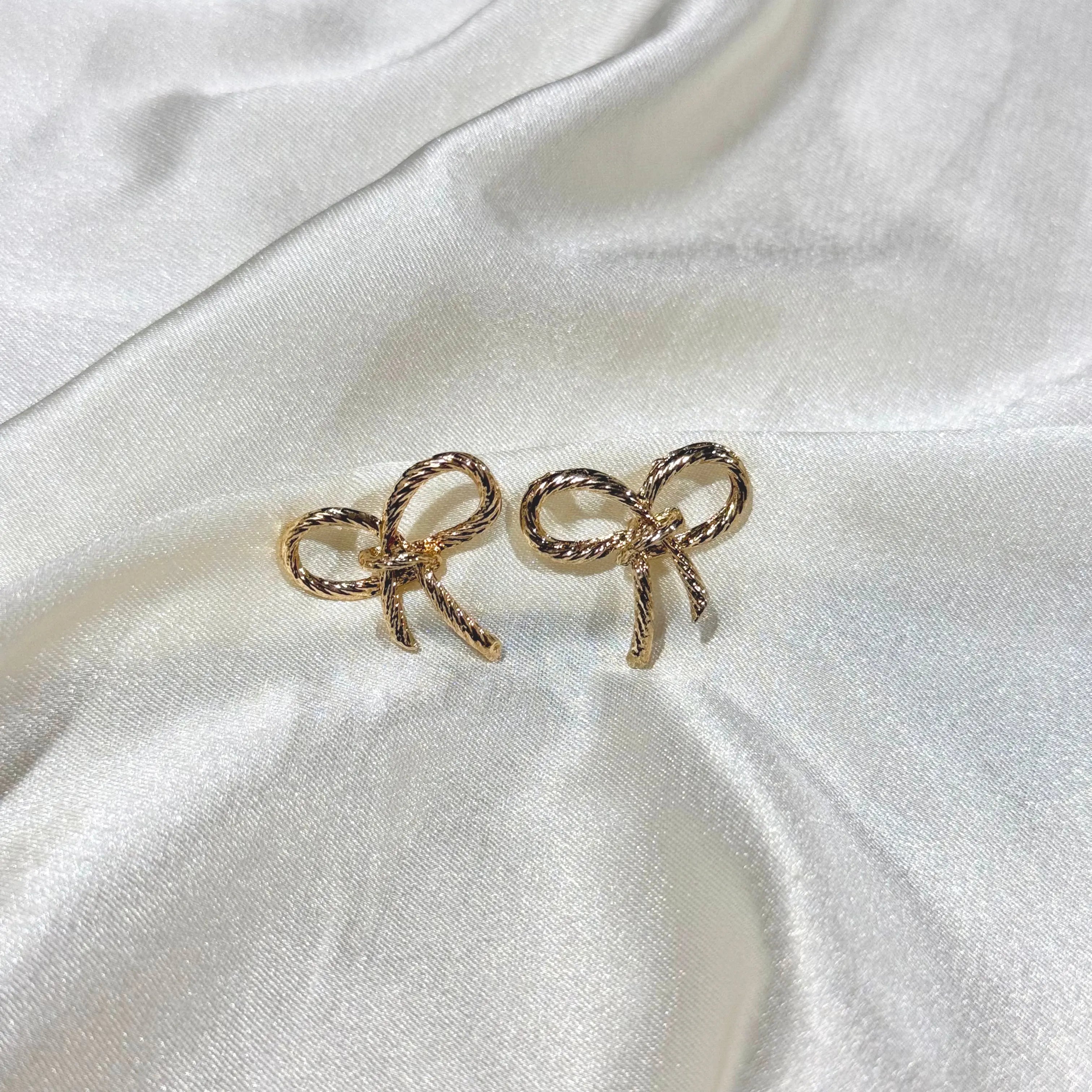 Bow Knot Earrings HOUSE OF LAILA