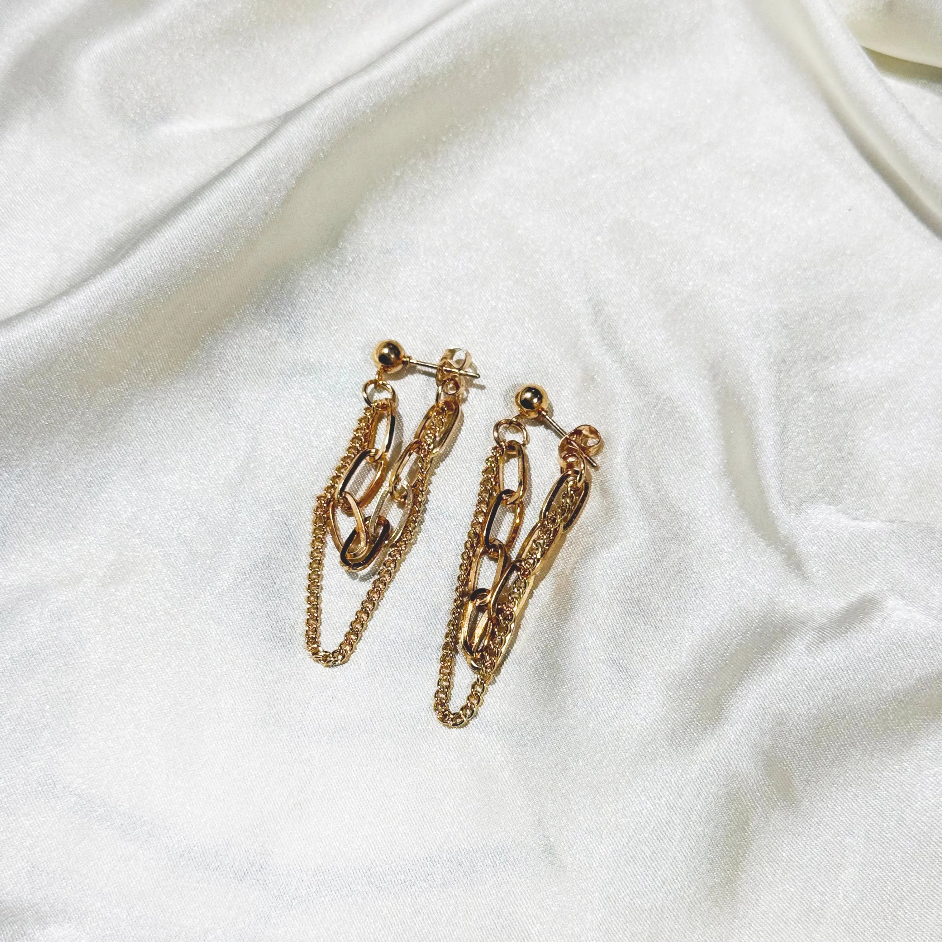 Chain Hoop Studs HOUSE OF LAILA