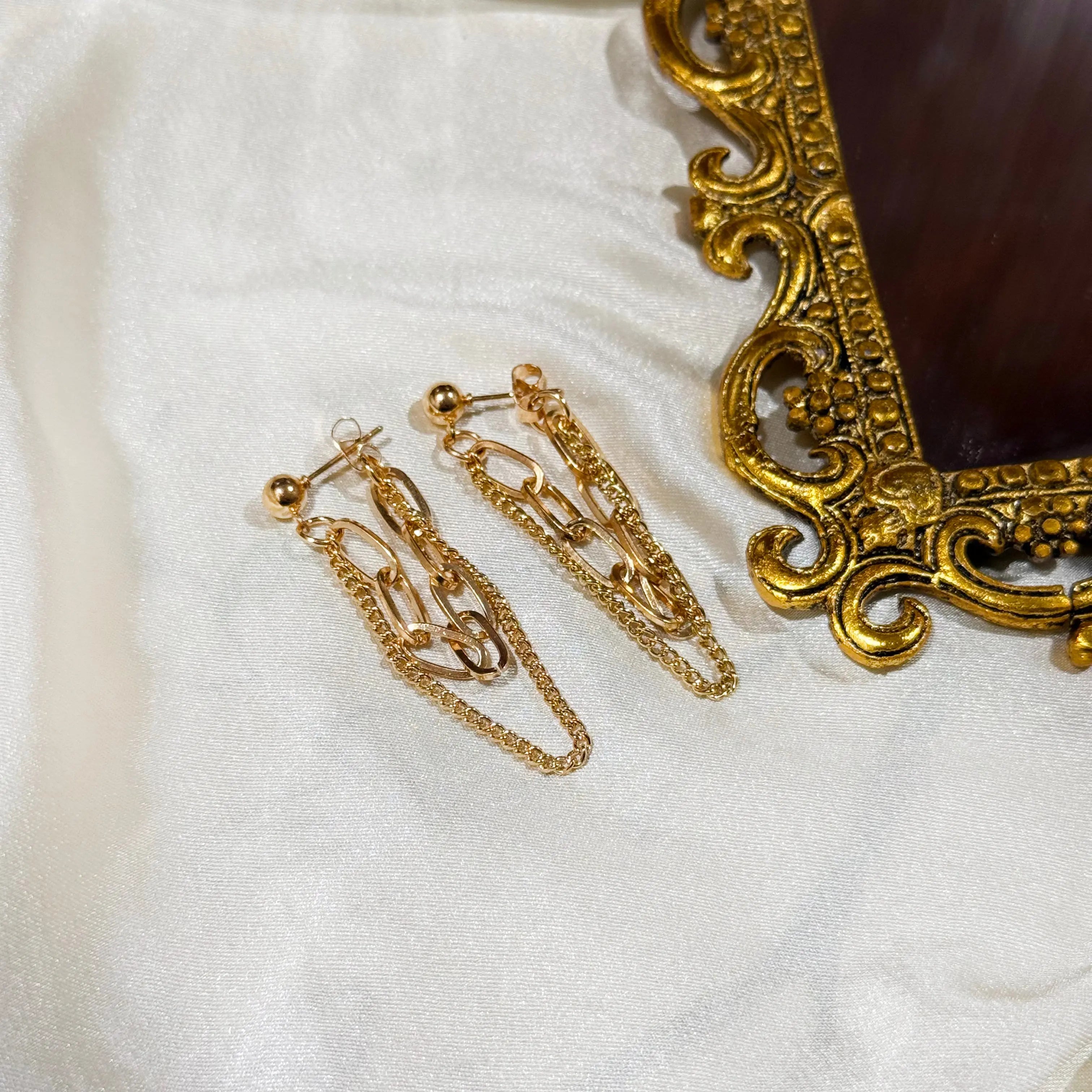 Chain Hoop Studs HOUSE OF LAILA