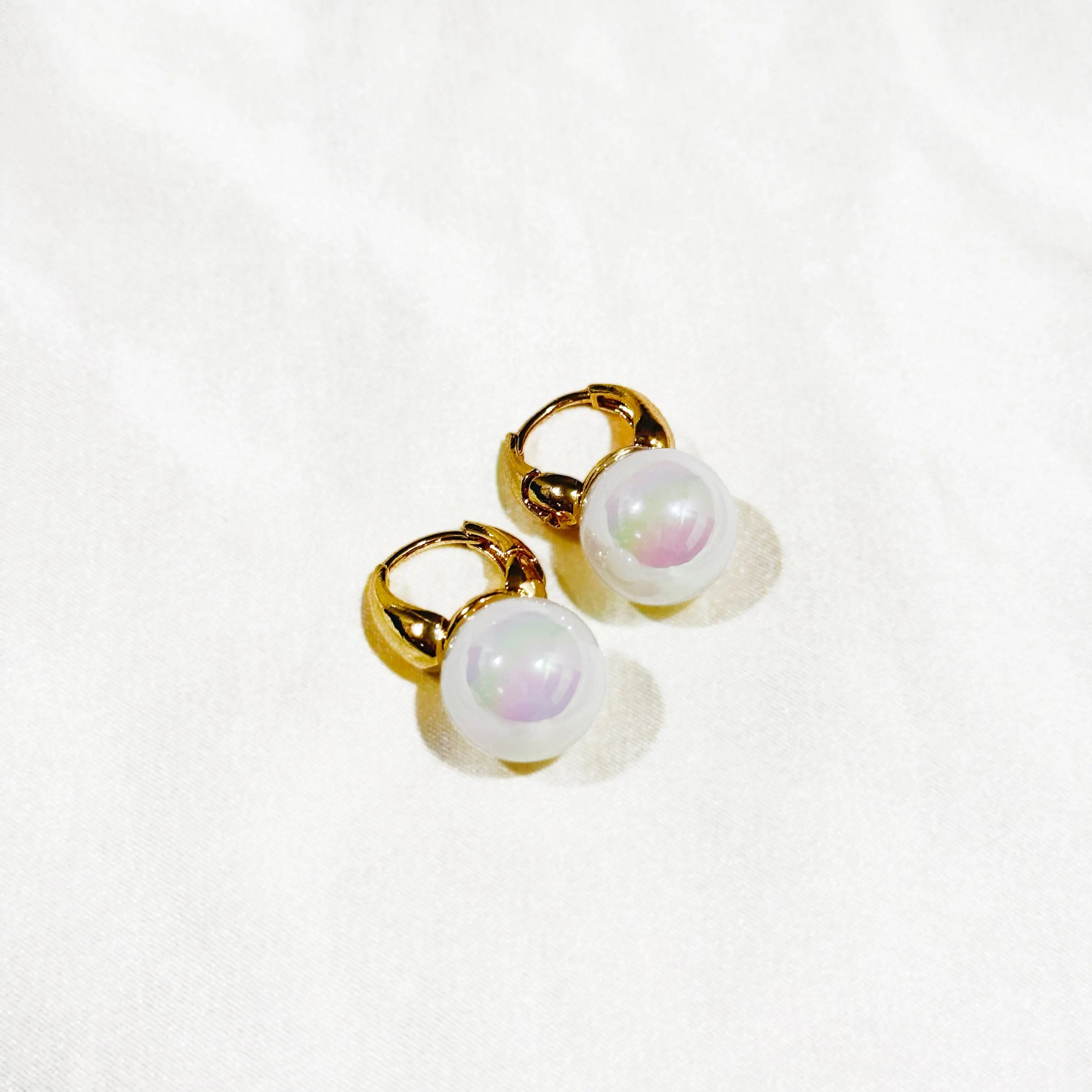 Pearl Lock Hoops HOUSE OF LAILA