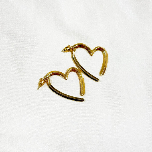 Dainty Heart Studs HOUSE OF LAILA
