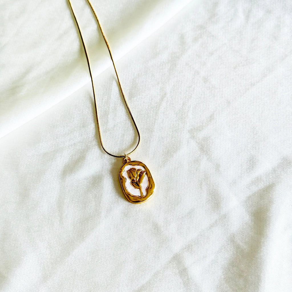 Portrait Necklace HOUSE OF LAILA