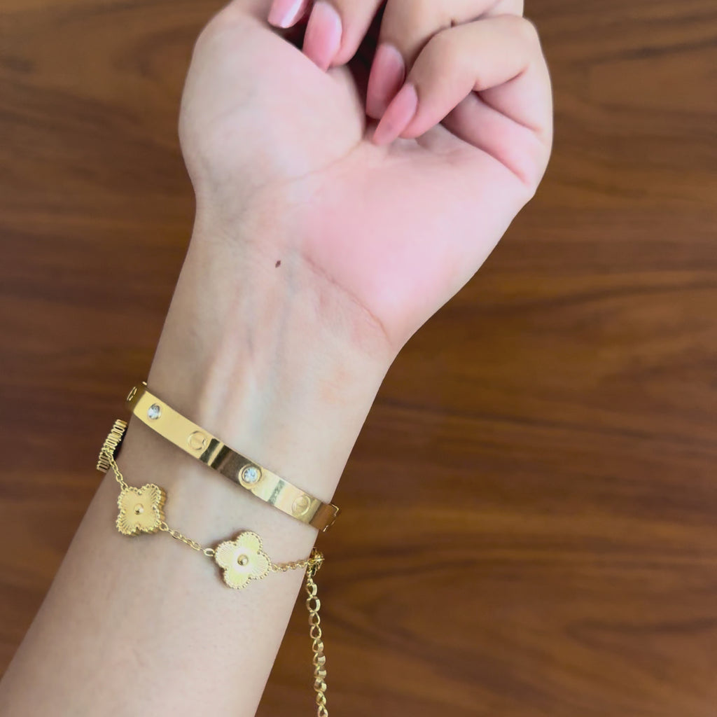 Gold Clover Bracelet