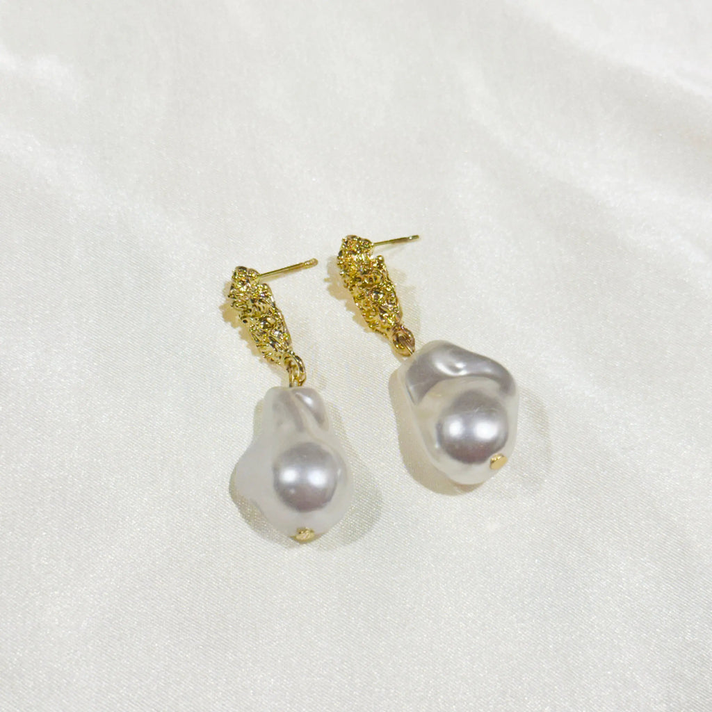 Sculpted Pearl Drop Studs (Large) HOUSE OF LAILA