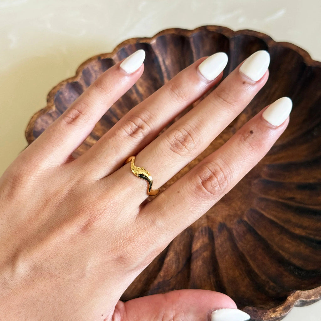 Wavy Ring HOUSE OF LAILA